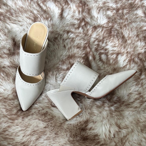 Elegant Cream Women's Mules - Picture 1 of 6